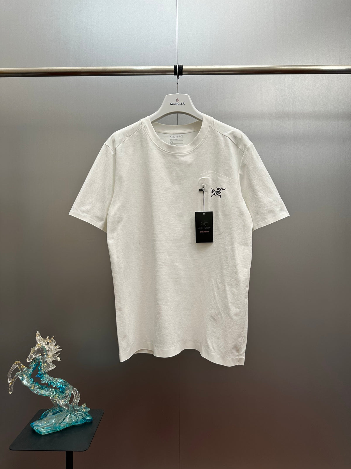 Arc'teryx 2026 Spring‑Summer New Solid‑Color Seamless Heat‑Pressed Pocket Short‑Sleeve T‑Shirt