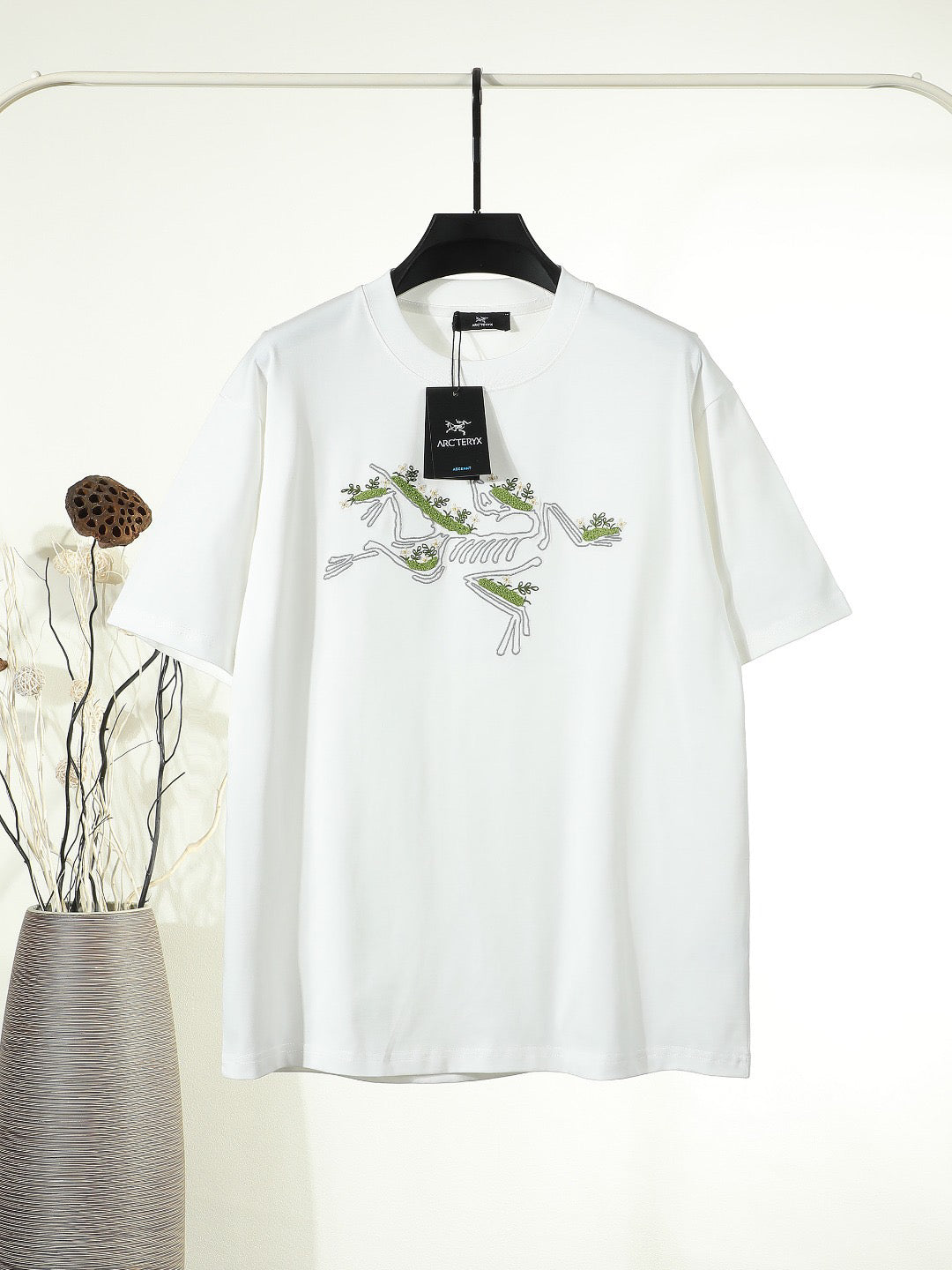 Arc'teryx Floral Embroidery Fossil‑Bird SS T‑Shirt