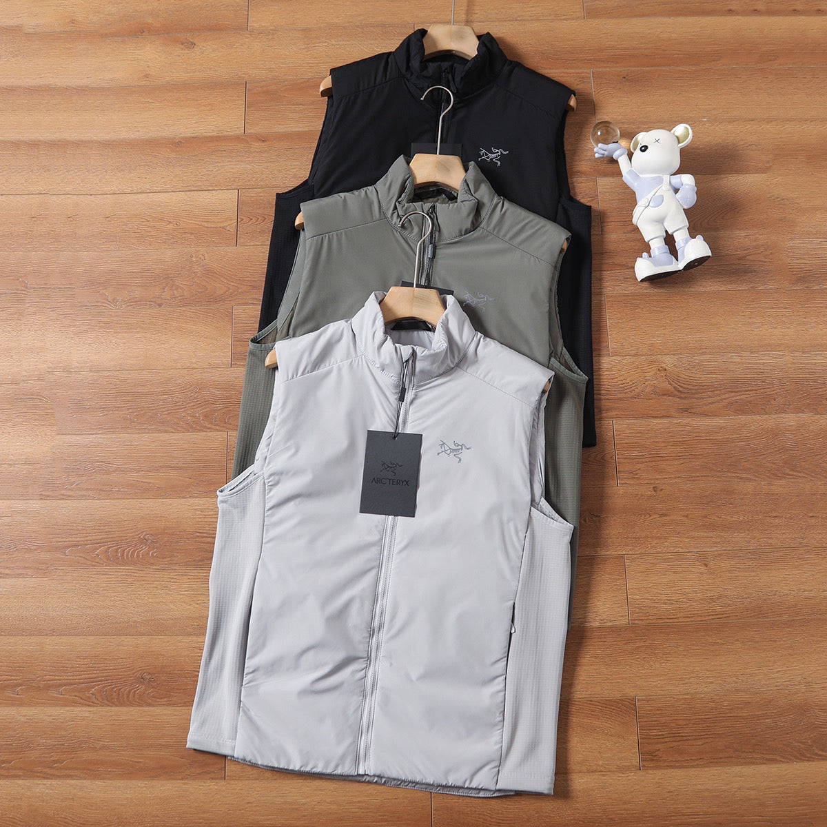 Arc'teryx Men's Winter Insulated Stand Collar Vest