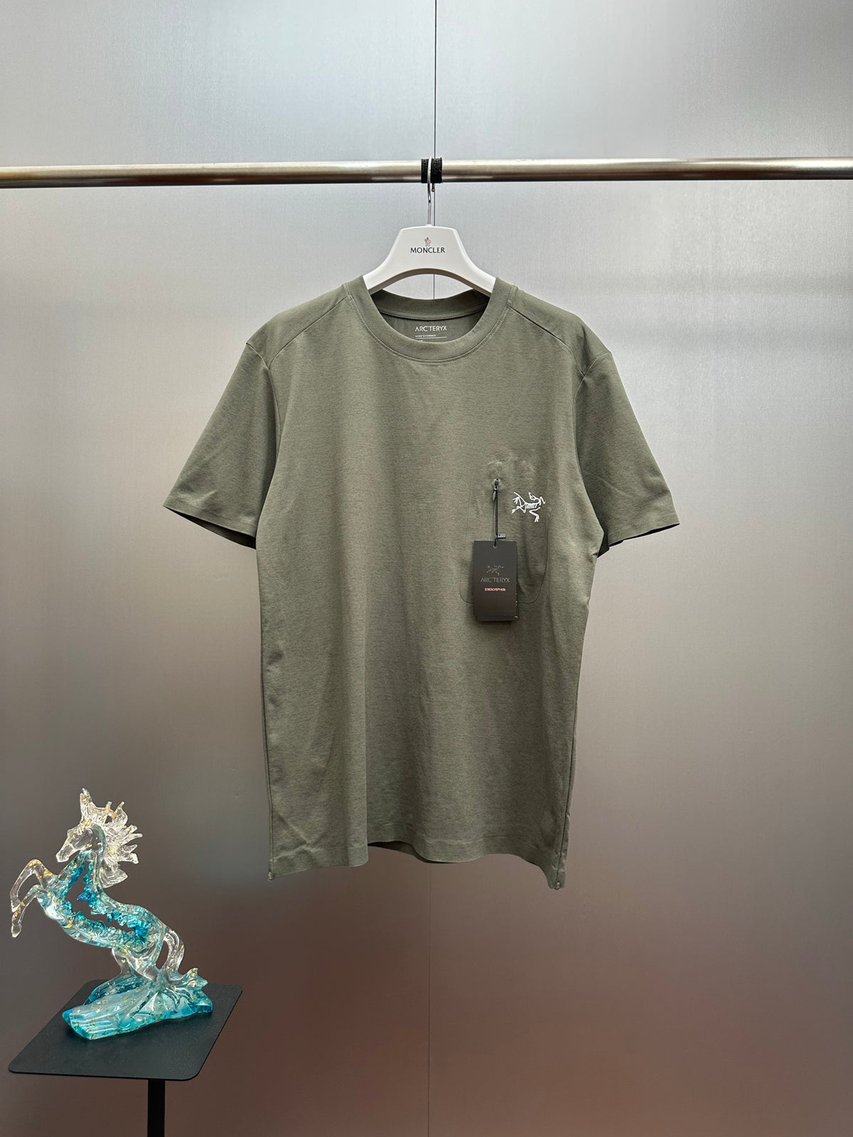 Arc'teryx 2026 Spring‑Summer New Solid‑Color Seamless Heat‑Pressed Pocket Short‑Sleeve T‑Shirt