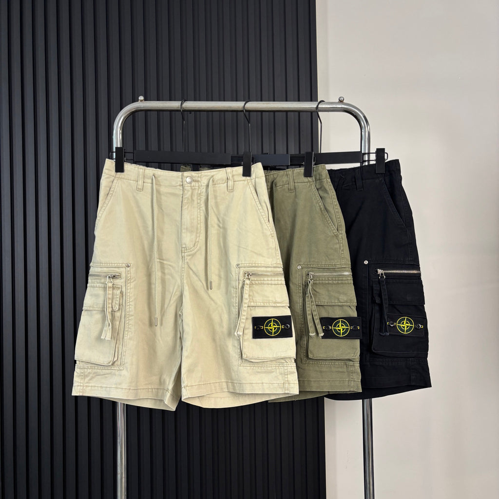 Stone Island Heavyweight Cotton Cargo Shorts with Double-Zip Pockets and Compass Badge