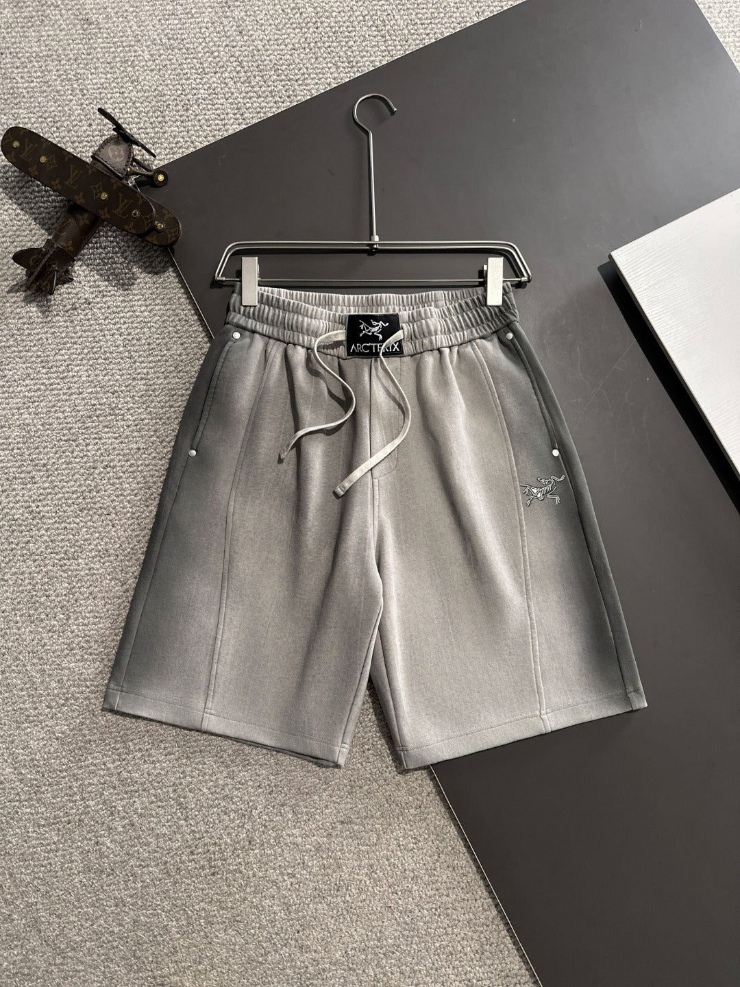 Arc'teryx Gradient Wash Rivet-Detail Branded Waistband Shorts