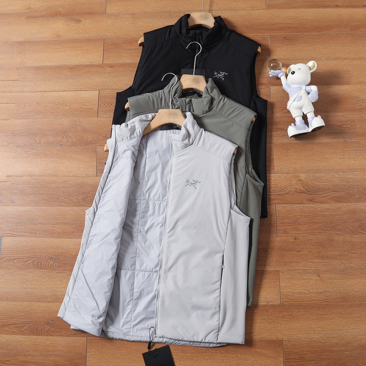 Arc'teryx Men's Winter Insulated Stand Collar Vest