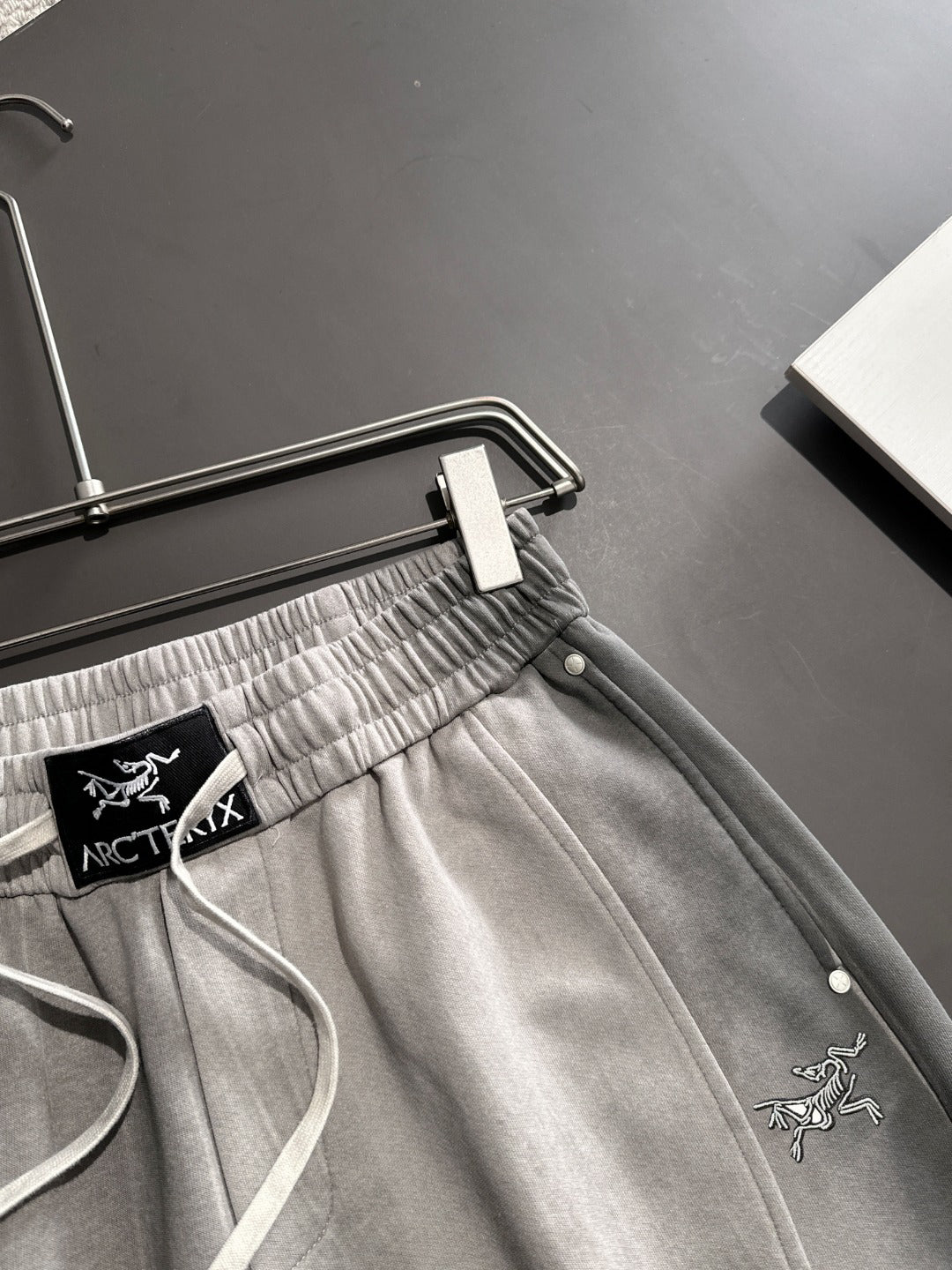 Arc'teryx Gradient Wash Rivet-Detail Branded Waistband Shorts