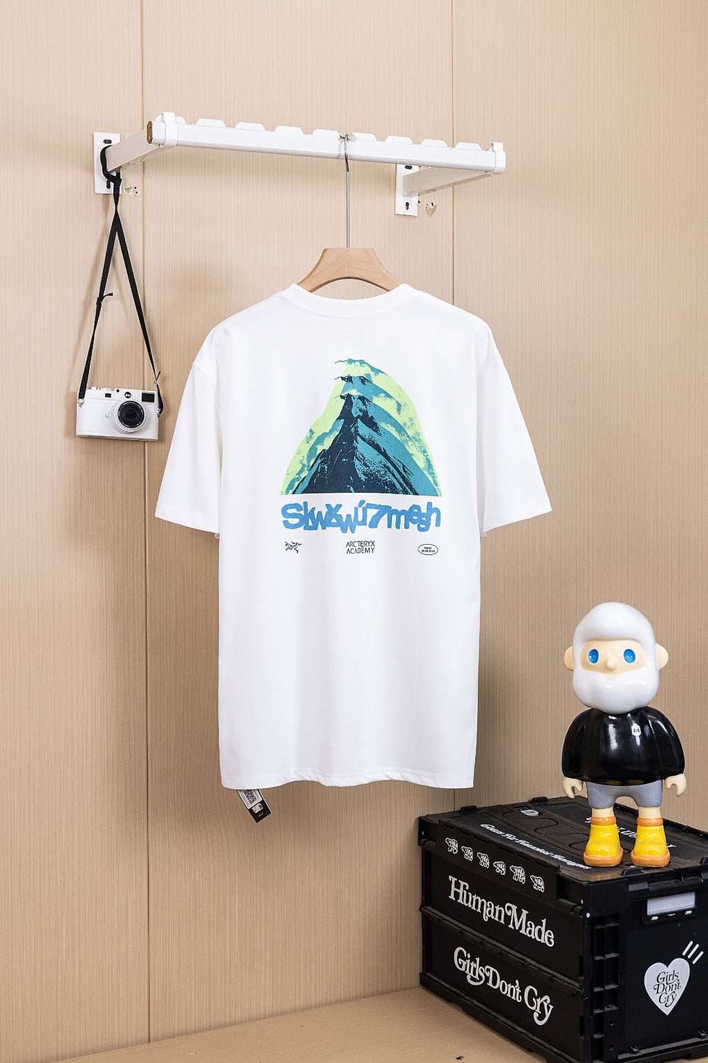 Arc'teryx Mountain Graphic Crew Neck Short‑Sleeve T‑Shirt, Unisex Relaxed Fit Tee