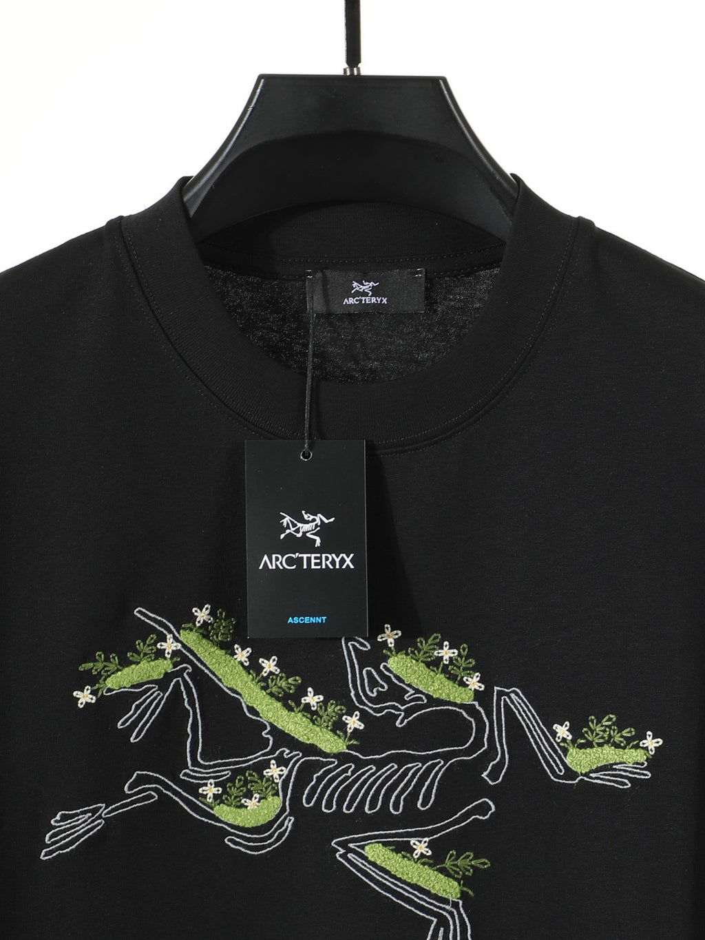 Arc'teryx Floral Embroidery Fossil‑Bird SS T‑Shirt