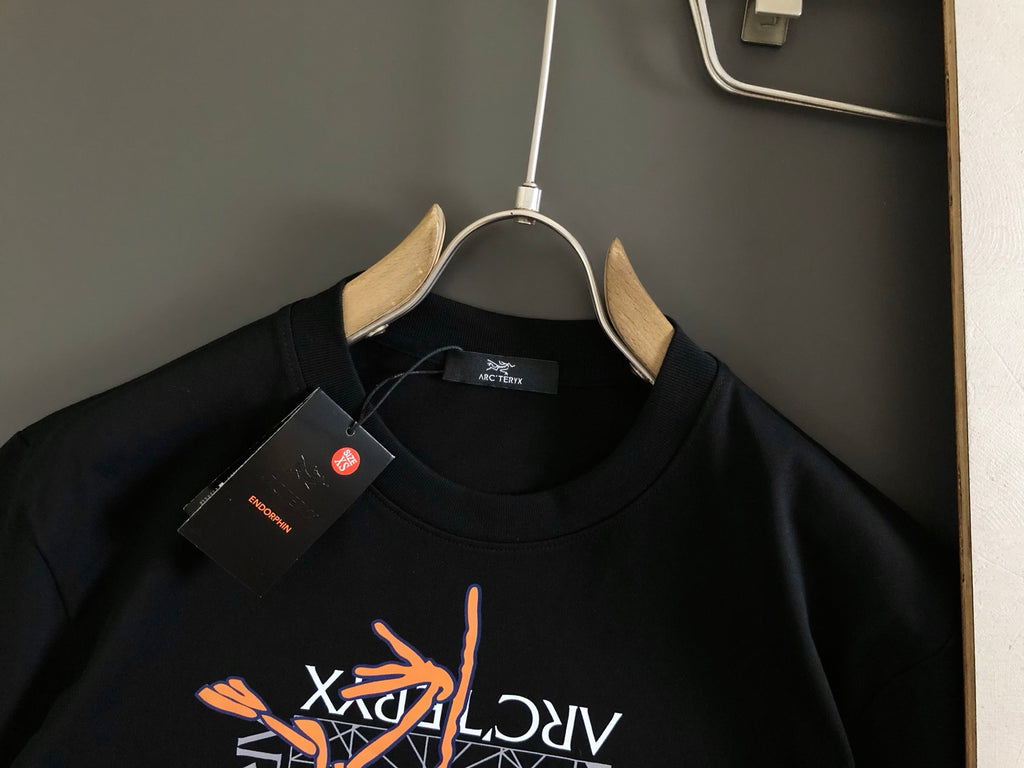 Geometric Frame Fossil‑Bird Graphic Print Short‑Sleeve T‑Shirt