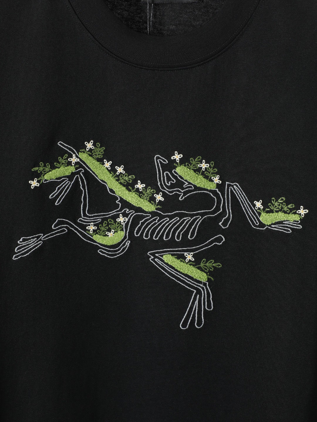 Arc'teryx Floral Embroidery Fossil‑Bird SS T‑Shirt