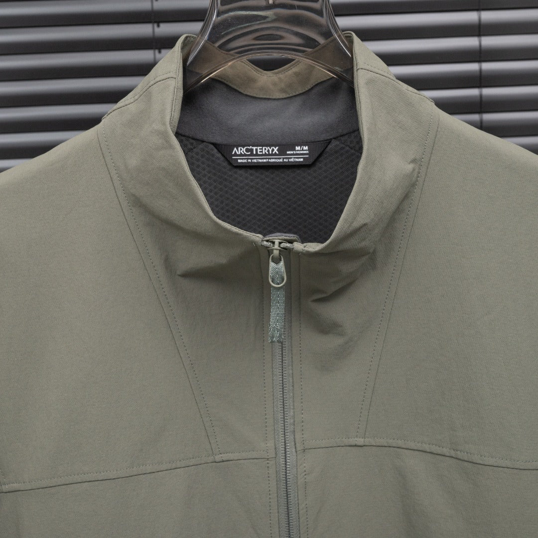 Arc'teryx Stand Collar Full‑Zip Softshell Jacket