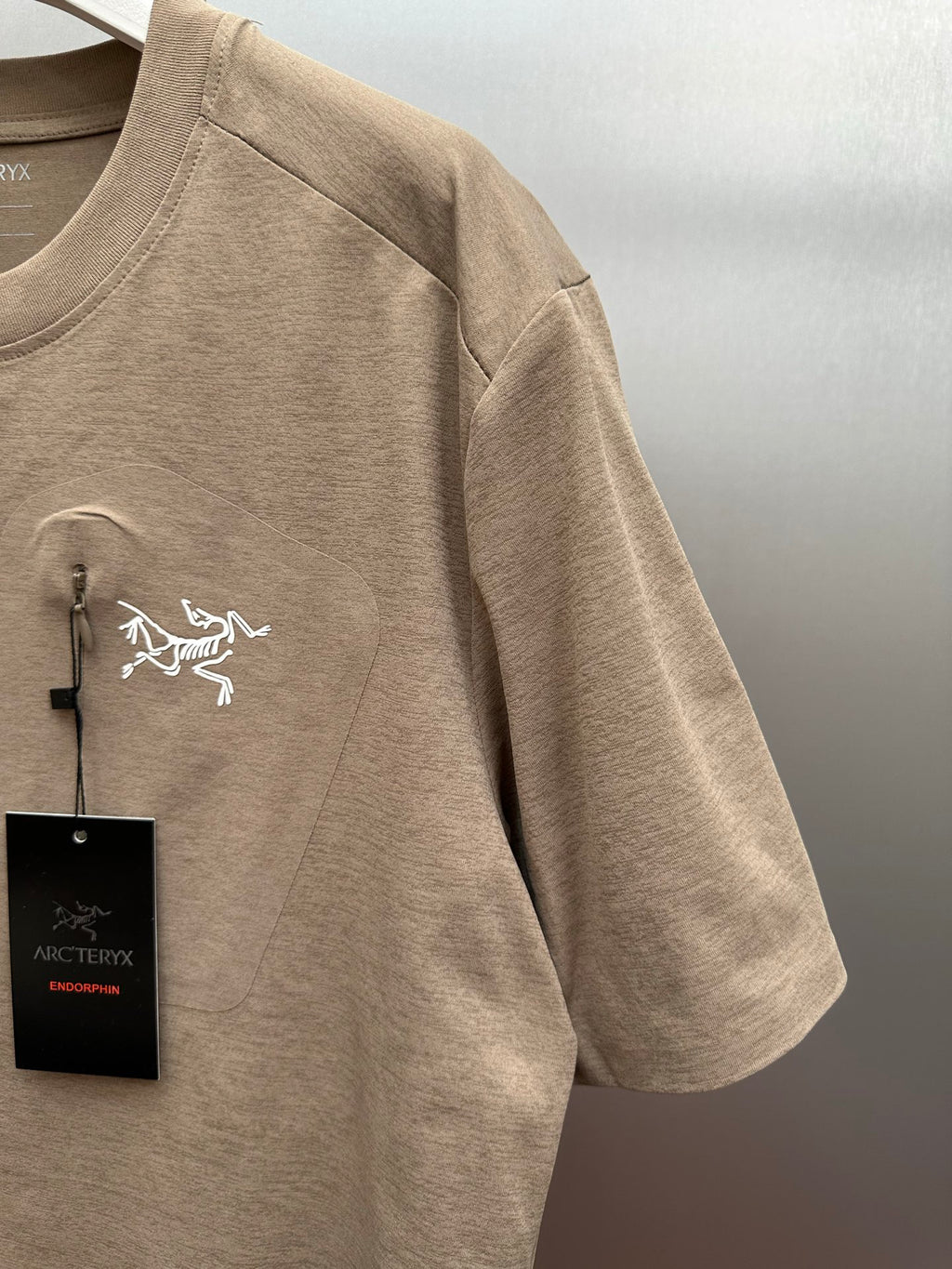 Arc'teryx 2026 Spring‑Summer New Solid‑Color Seamless Heat‑Pressed Pocket Short‑Sleeve T‑Shirt