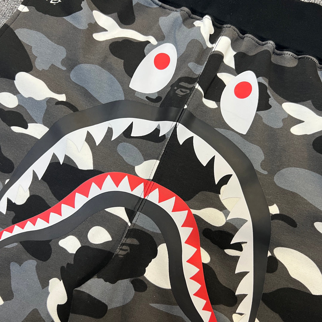 BAPE City Camo Ape Head Scatter Glow-in-the-Dark Shark Shorts - Gray / White
