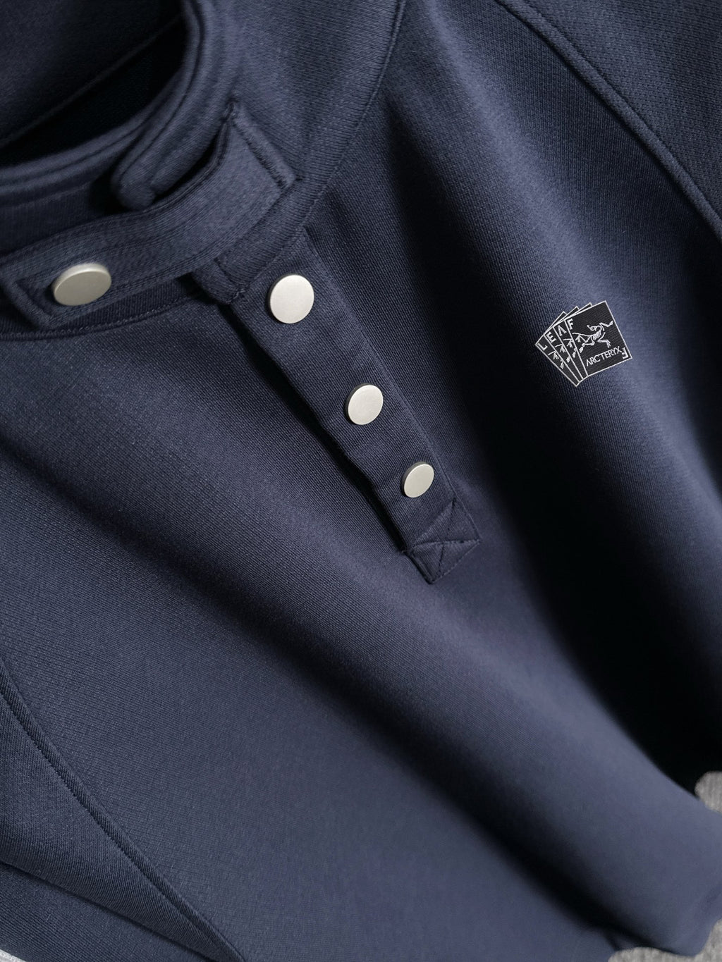 Arc'teryx 25SS Colorblock Stand Collar Snap Sweatshirt | Navy