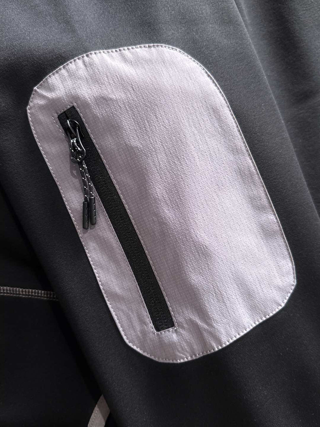 Arc'teryx LEAF Lion Crest Embroidered Softshell Hooded Jacket