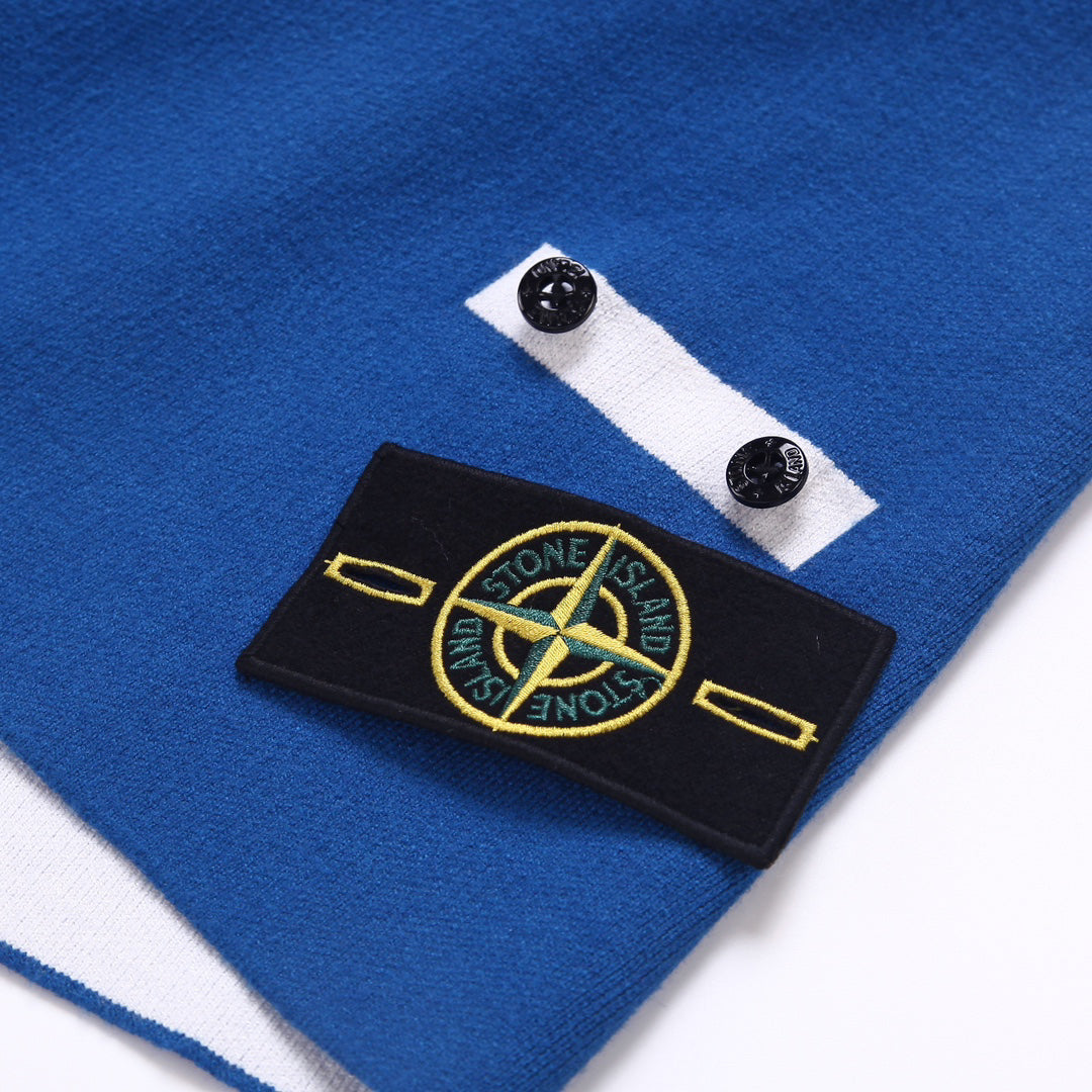 Stone Island Technical Fabric Shorts with Bilateral Front Patch Pockets Contrast Topstitching and Compass Badge
