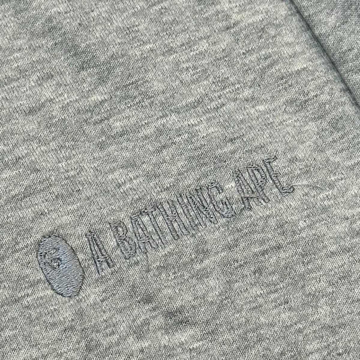 A Bathing Ape Wordmark Embroidered Raw Hem Shorts - Black / Gray