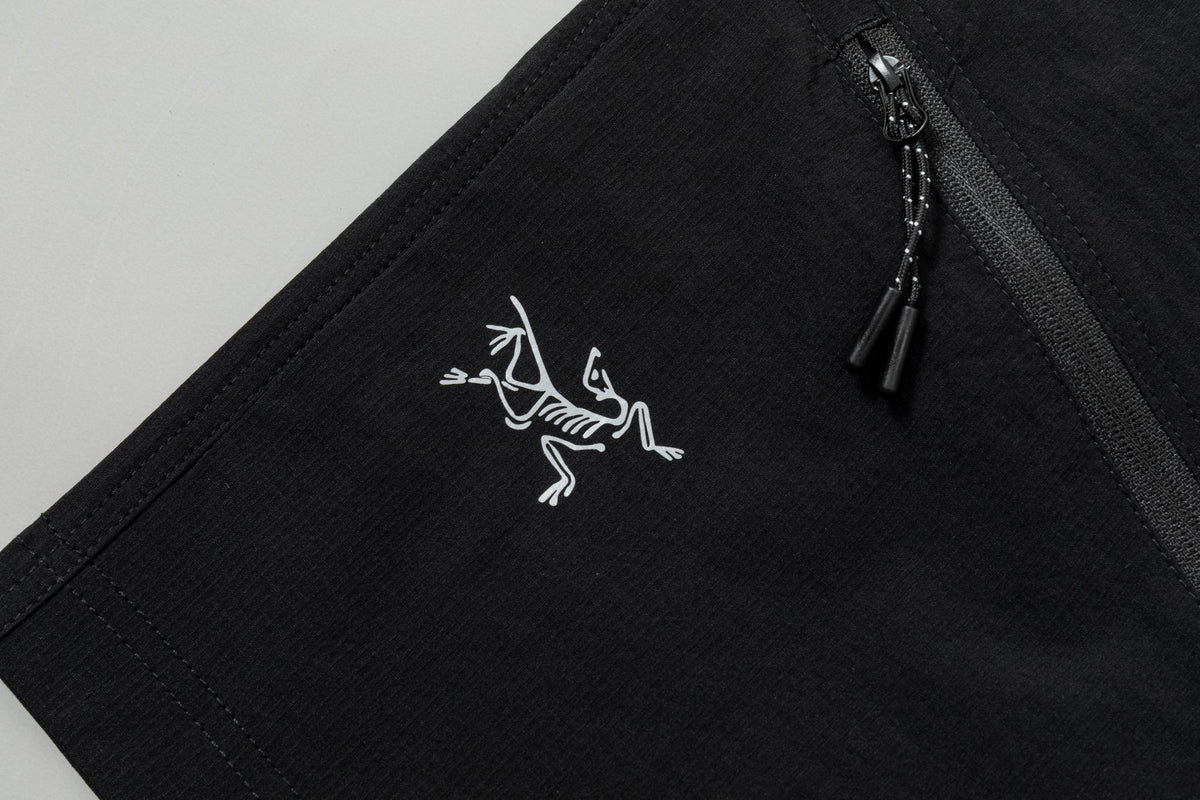 Arc'teryx Multi‑Zipper Pocket Drawstring Outdoor Shorts