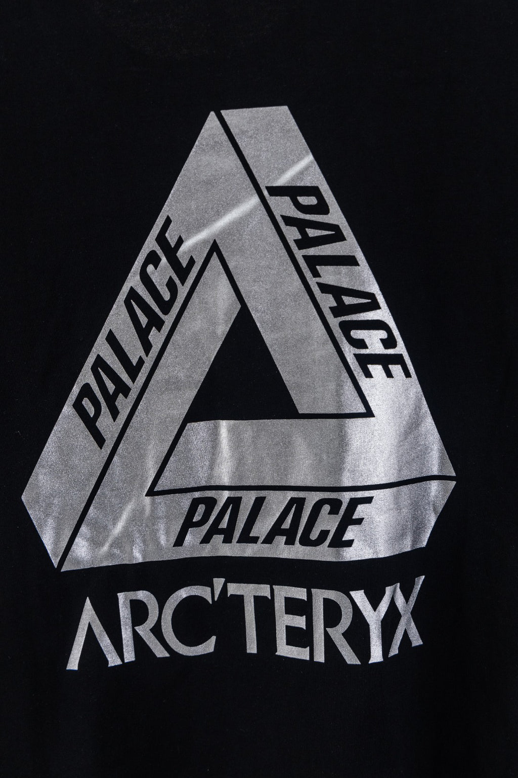 Arc'teryx Understated Burgundy Text‑Logo White Crew‑Neck Basic Tee