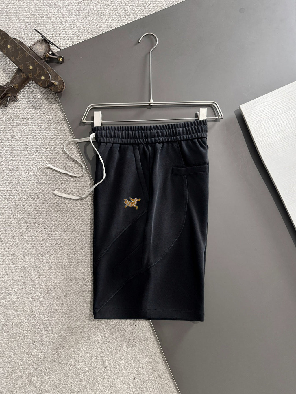 Arc'teryx Gold Archaeopteryx Embroidered Elastic Waist Casual Shorts