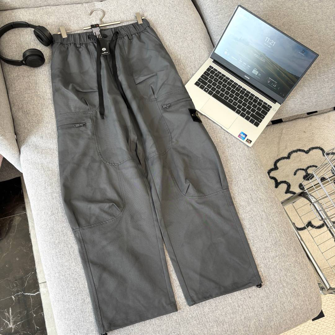 Stone Island Multi-Pocket Cargo Trousers with Bellows Pockets and Compass Badge