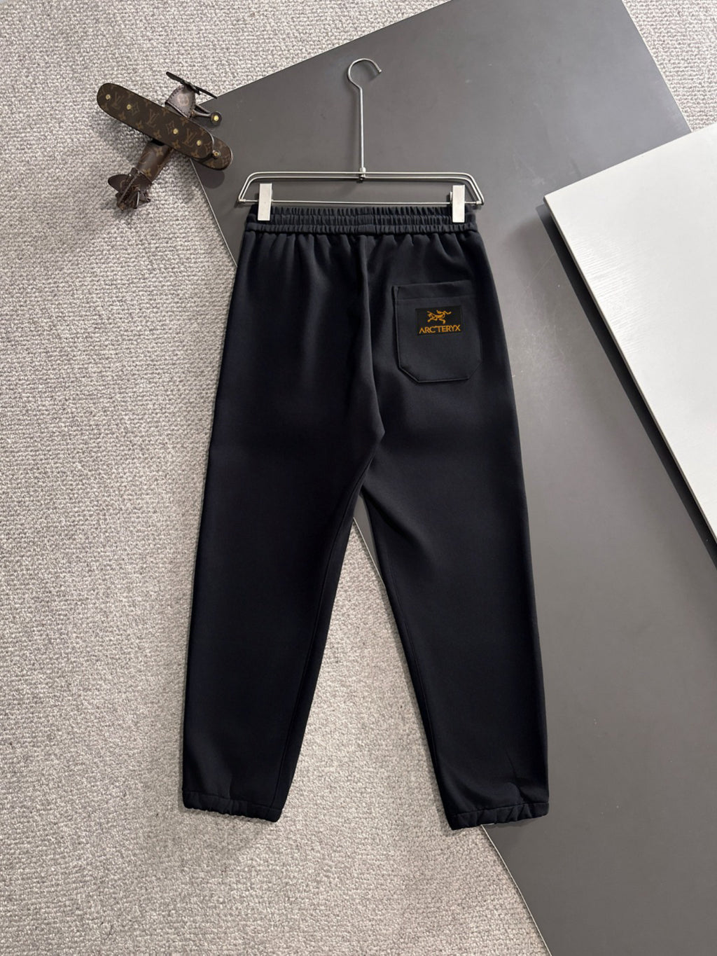 Arc'teryx Gold Bird Embroidered Elastic Waist Tapered Jogger Pants