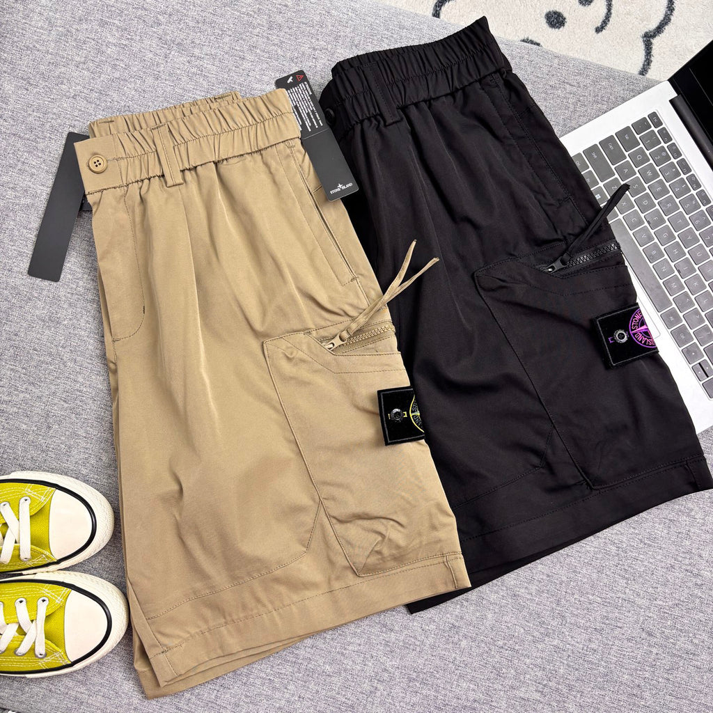 Stone Island Outdoor Zip-Pocket Pleated Cargo Shorts with Compass Badge
