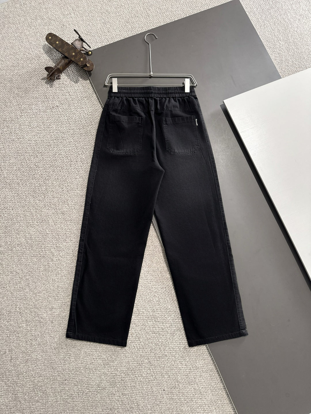 Arc'teryx Gold Bird Embroidered White Drawstring Wide-Leg Casual Pants