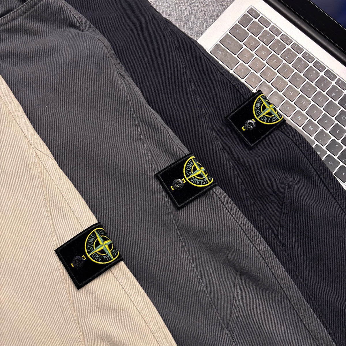 Stone Island Curved-Seam Wide Straight Cargo Trousers with Compass Badge